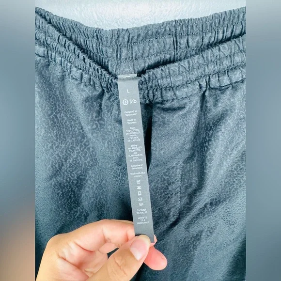 Lululemon Lab Series Terra Cosmos Fall 23 Jacquard Leopard Print Black Trousers - Picture 6 of 14